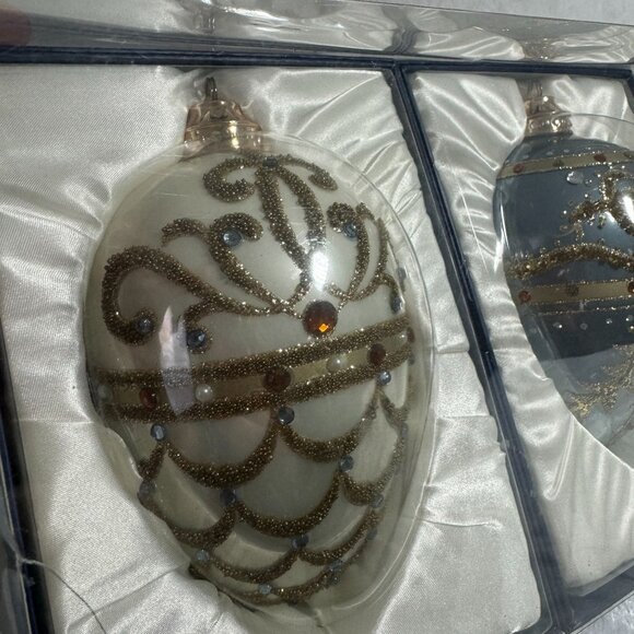 Hand Decorated Glass Ornaments 2 Pack Egg shape elegant Christmas holiday - Picture 5 of 6